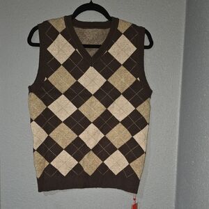 Men's V-Neck Argyle Sweater Vest - Brown and Cream